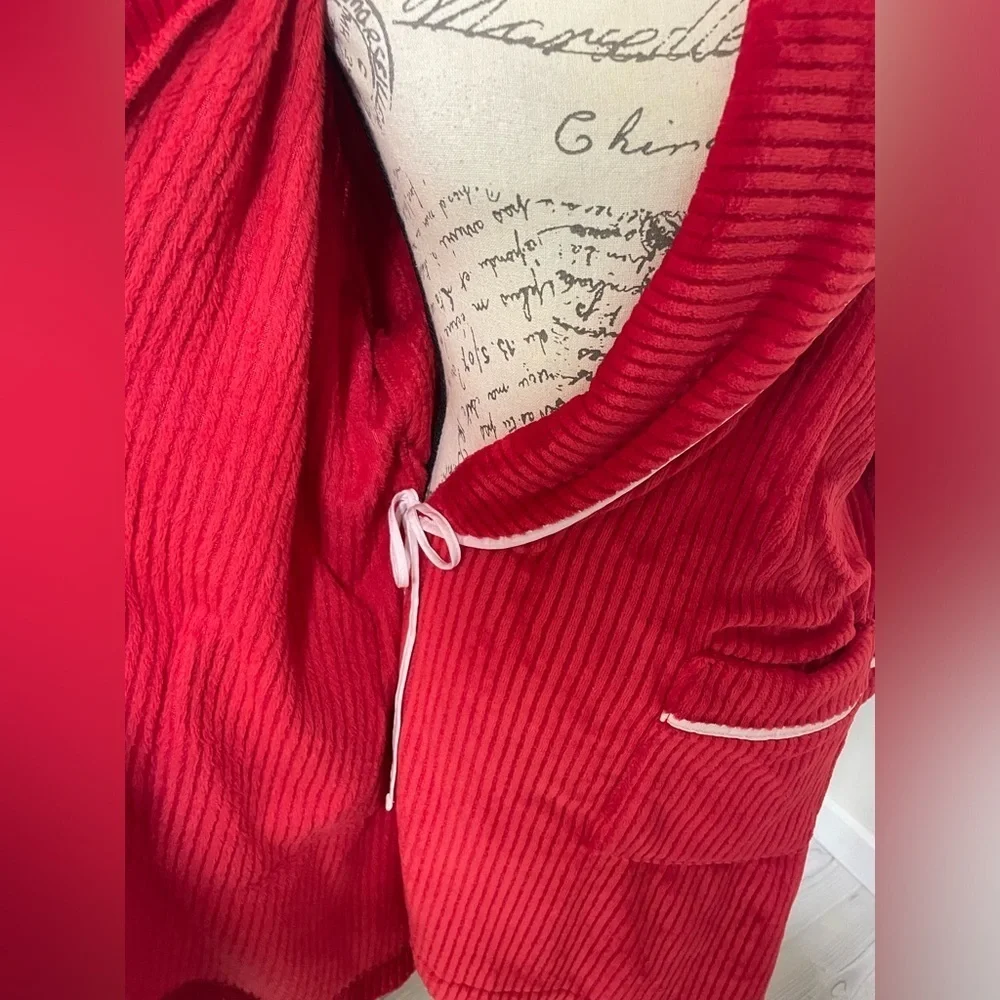Kate Spade Red & White Shawl Collar Robe